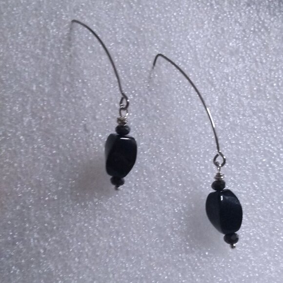 I Got(h) You! Sleek Sassy & Edgy! Twisted Black Onyx FishHook Dangle Earrings - Picture 6 of 10